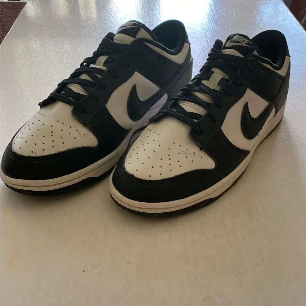 Nike Men's Dunk Low Retro Black and White Sneakers DD1391-100 Size 10.5